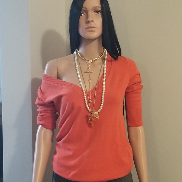 2 for 8$ H&M Sweater, size 6 - Picture 2 of 4